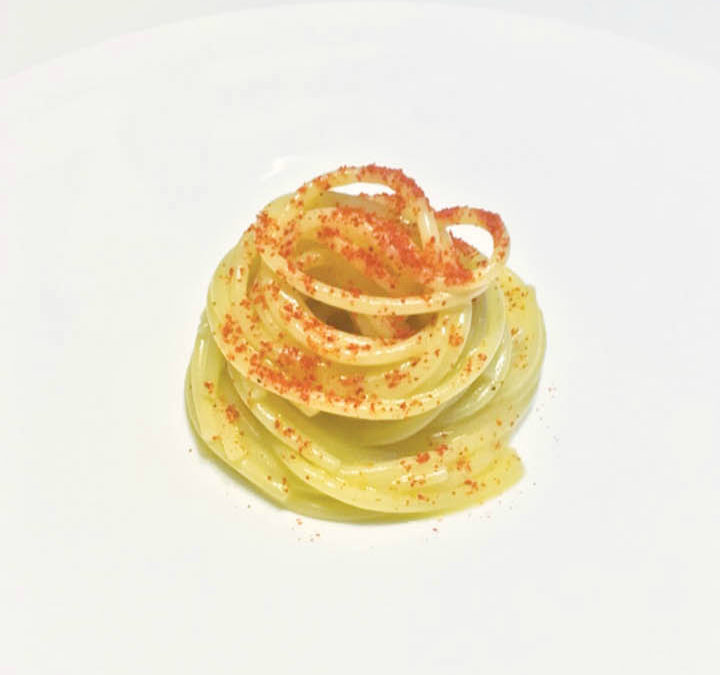 Spaghetti, aglio, olio e peperone dolce